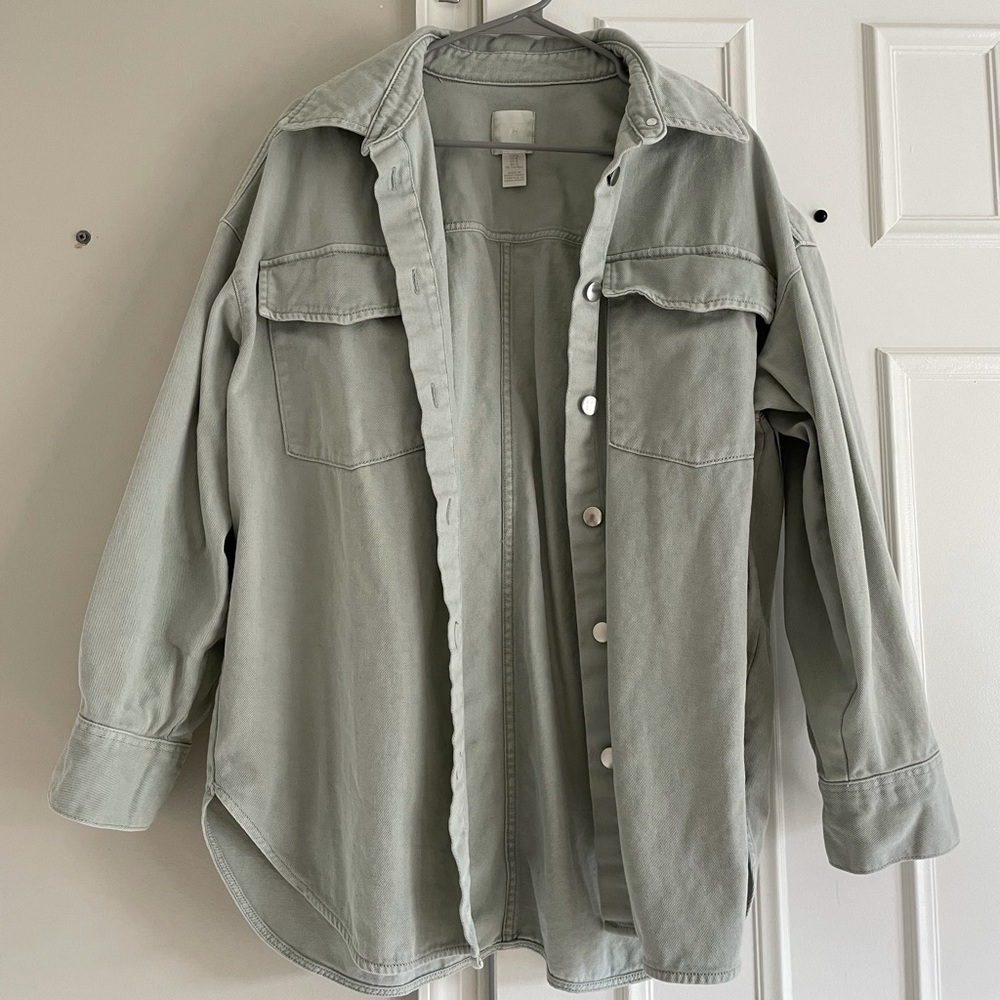 NWOT H&M grey beige button front denim jacket